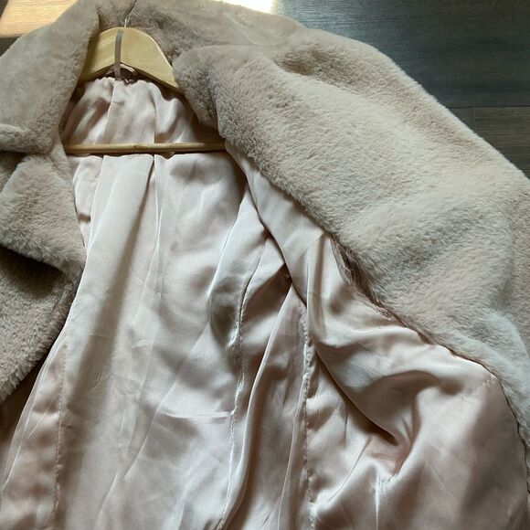 Free People Cream/Rose Classy Teddy Jacket Faux Fur (SP) - Picture 10 of 14